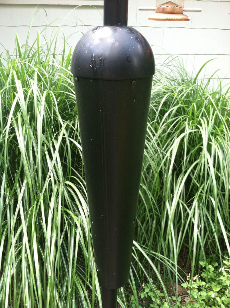 Review of Squirrel Stopper System Bird Feeder Pole - Stops Squirrels